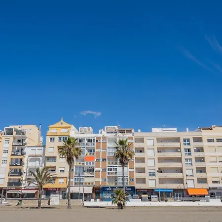 Daire Cubo's 1st Line Beachfront Estepona