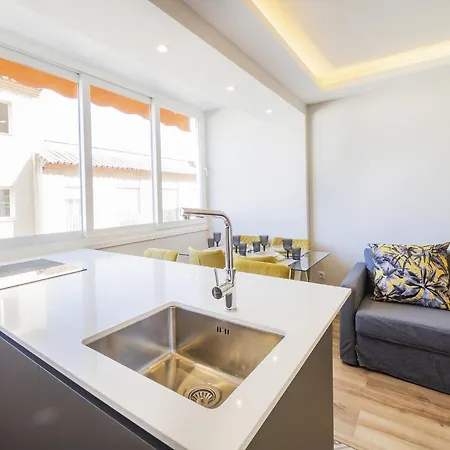 Cubo's 1st Line Beachfront Estepona