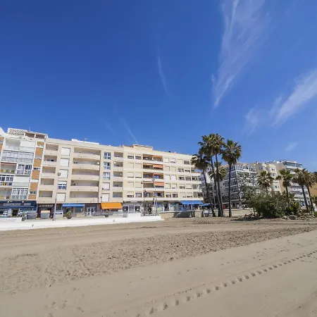 Daire Cubo's 1st Line Beachfront